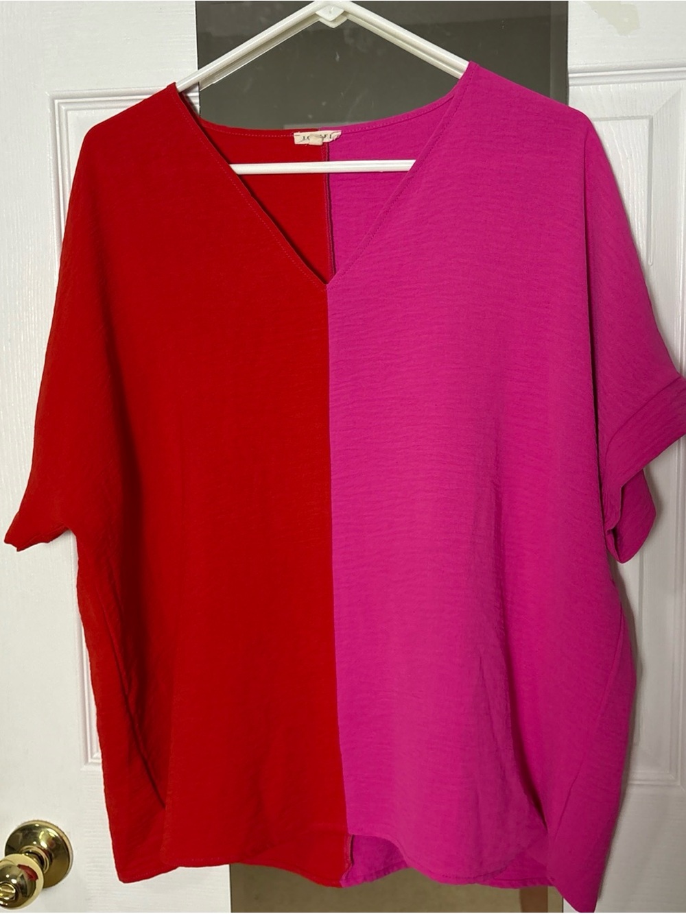 Colorblock V-Neck Women’s Top - Red & Fuchsia Size S